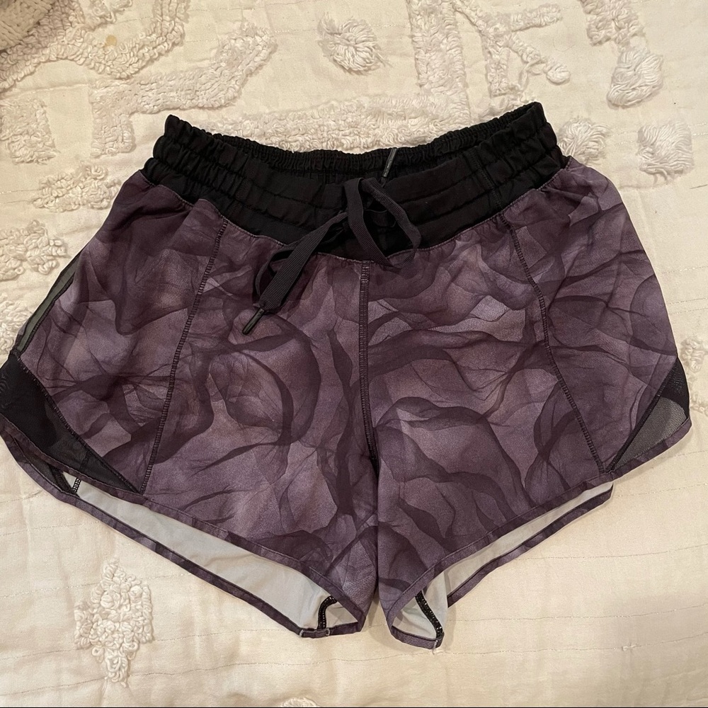 Lululemon Hotty Hot shorts